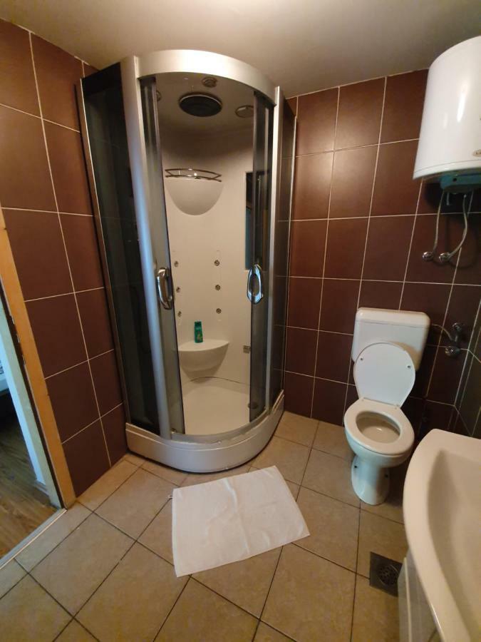 Hotel Damir Emir Tuzla Zimmer foto